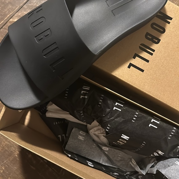 Black No Bull Slides- Men's 11, Women's 12.5 - Picture 3 of 5